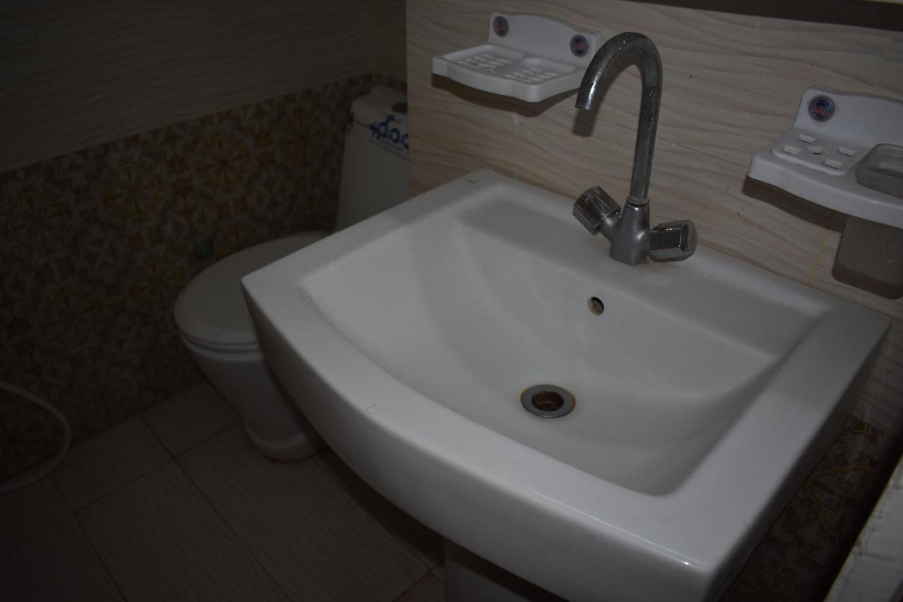 Hotel Kashmir Inn Rawalpindi Buitenkant foto
