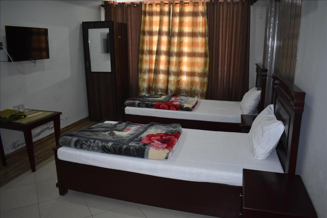 Hotel Kashmir Inn Rawalpindi Buitenkant foto